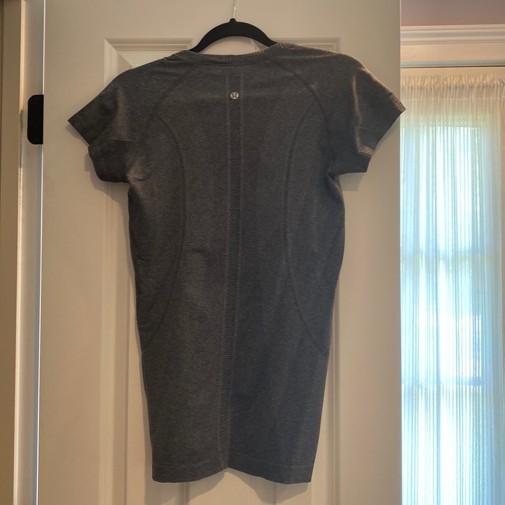 Lululemon swiftly tech short sleeve shirt, 2.0.